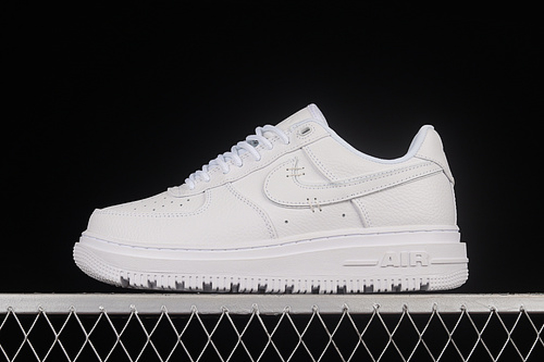 Nike Nike AIR FORCE 1 LOW LUXE WHITE/WHITE/WHITE · DB4109-201, photo 1