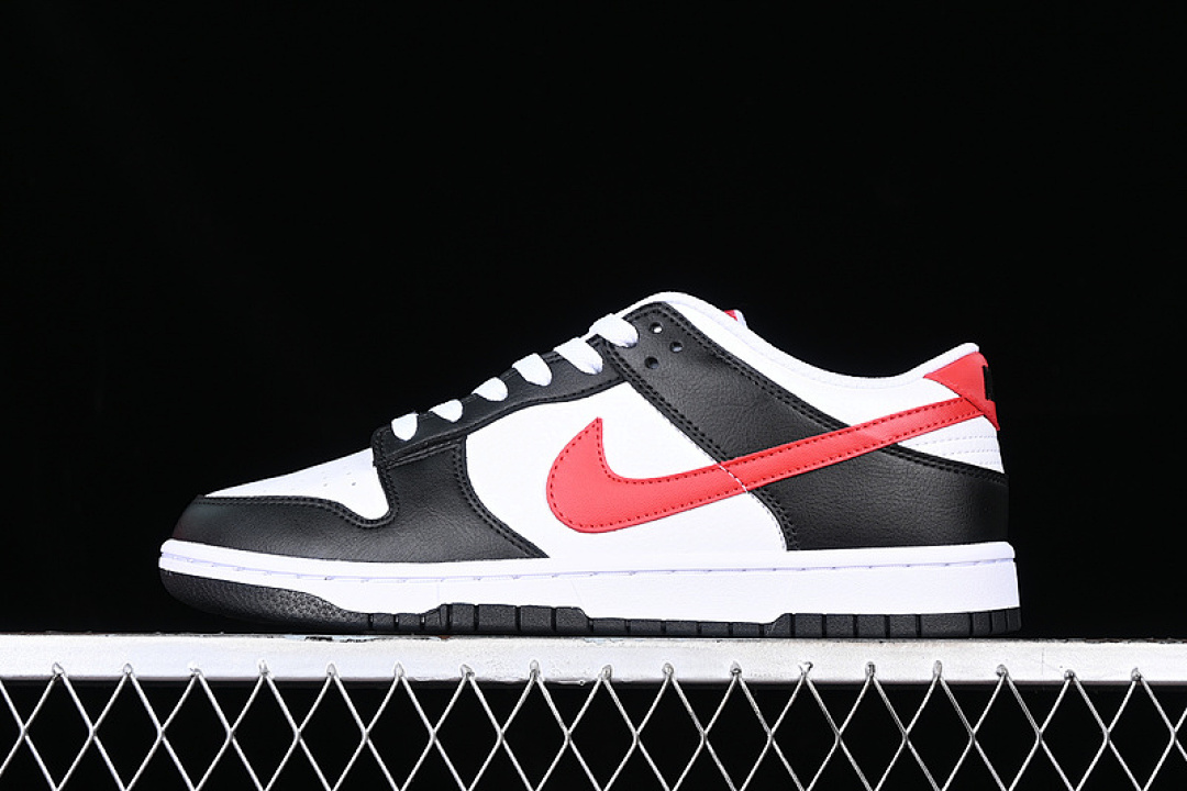 Nike DUNK LOW BLACK/UNIVERSITY RED/WHITE · FB3354-001, photo 1