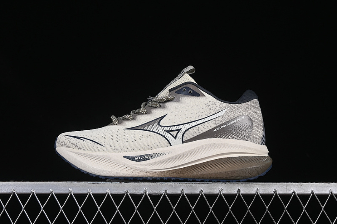 Mizuno Mizuno ASTRO PLUS BEIGE/GREY/SILVER · D1GH240109, photo 1