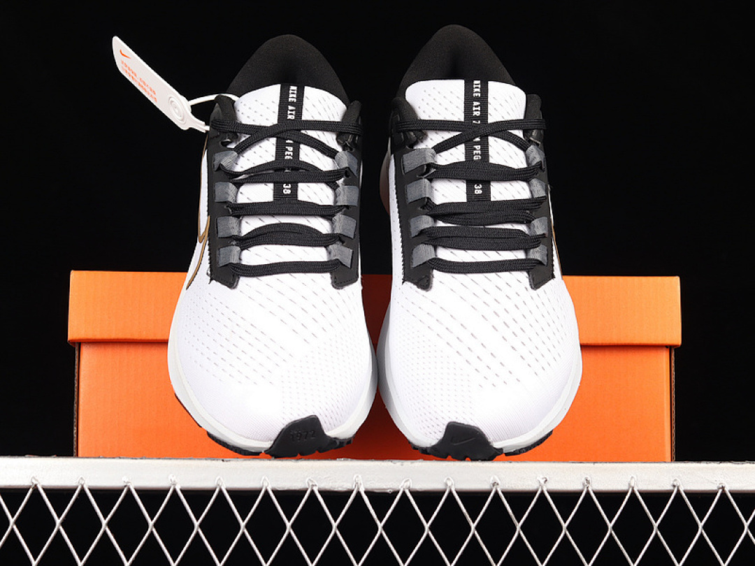 Nike [CW7356-007]-[AIR ZOOM PEGASUS 38 PHOTON DUST/LIGHT SMOKE GREY/PARTICLE GREY/METALLIC (GOLD]) - Image 12