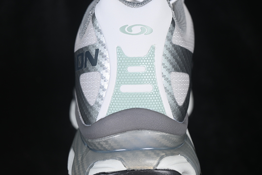 On Running [475684-28]-[XT 4 OG OUTDOOR CASUAL RUNNING SHOES SILVER/DARK GRAY]-[WOMAN:36-39]-[MAN:40-45] - Image 6