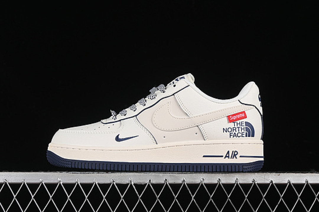 Nike [XZ1996-130]-[AIR FORCE 1 07 LOW SUPREME OFF WHITE/BLUE]-[WOMAN:36-39]-[MAN:40-45], photo 1