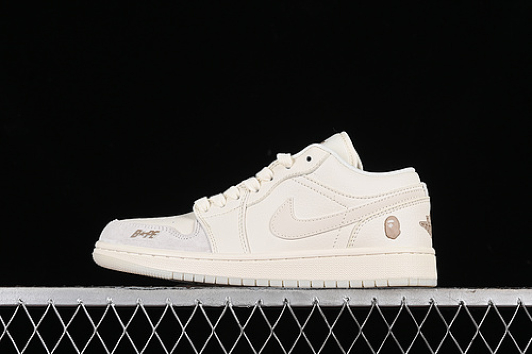 Jordan AIR Jordan 1 LOW BAPE WHITE/GREY · LJ6688-002, photo 1