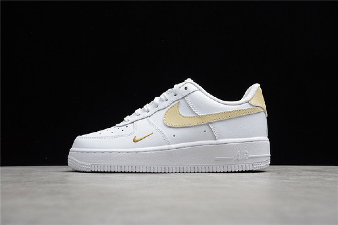 Nike [CZ0270-105]-[AIR FORCE 1 LOW 07 ESSENTIAL WHITE/RATTAN/RATTAN/WHITE]-[WOMAN:36-39]-[MAN:40-45], photo 1