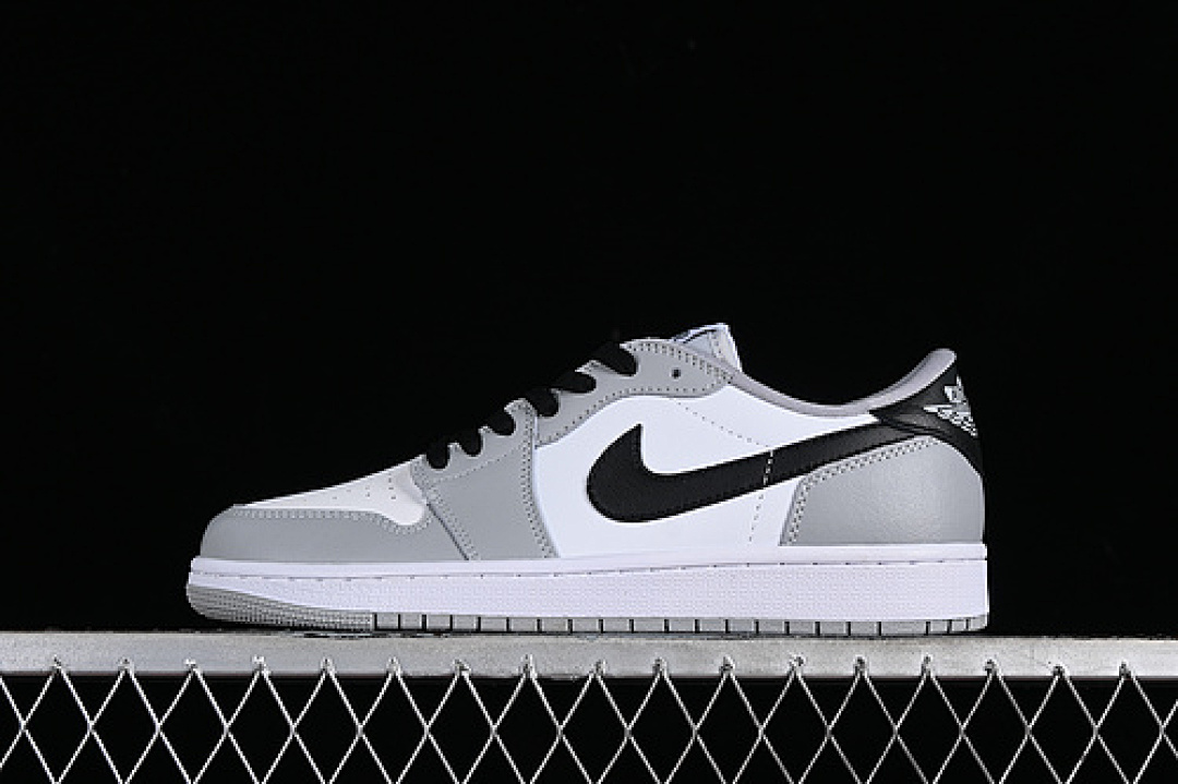 Jordan AIR Jordan 1 LOW WHITE/BLACK/WOLF GREY · CZ0790-110, photo 1
