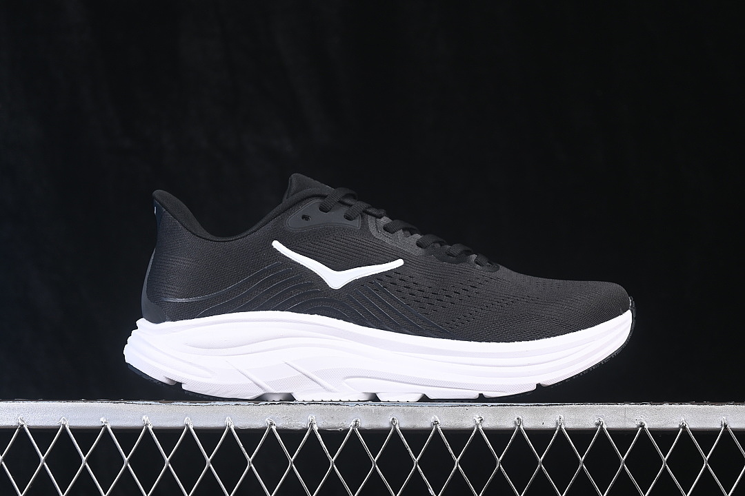On Running [1176572 BWHT]-[ONE CLIFTON 11 BREATHABLE SHOES BLACK/INKINESS]-[WOMAN:36-39]-[MAN:40-45] - Image 15