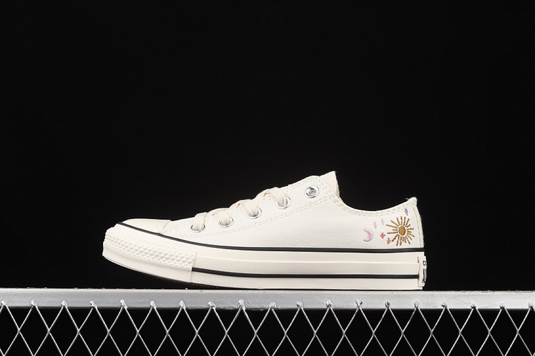 Converse [572426C]-[CHUCK TAYLOR ALL-STAR 70S LOW EGRET/BLACK/MULTI-COLOR]-[WOMAN:35-39]-[MAN:40-44], photo 1