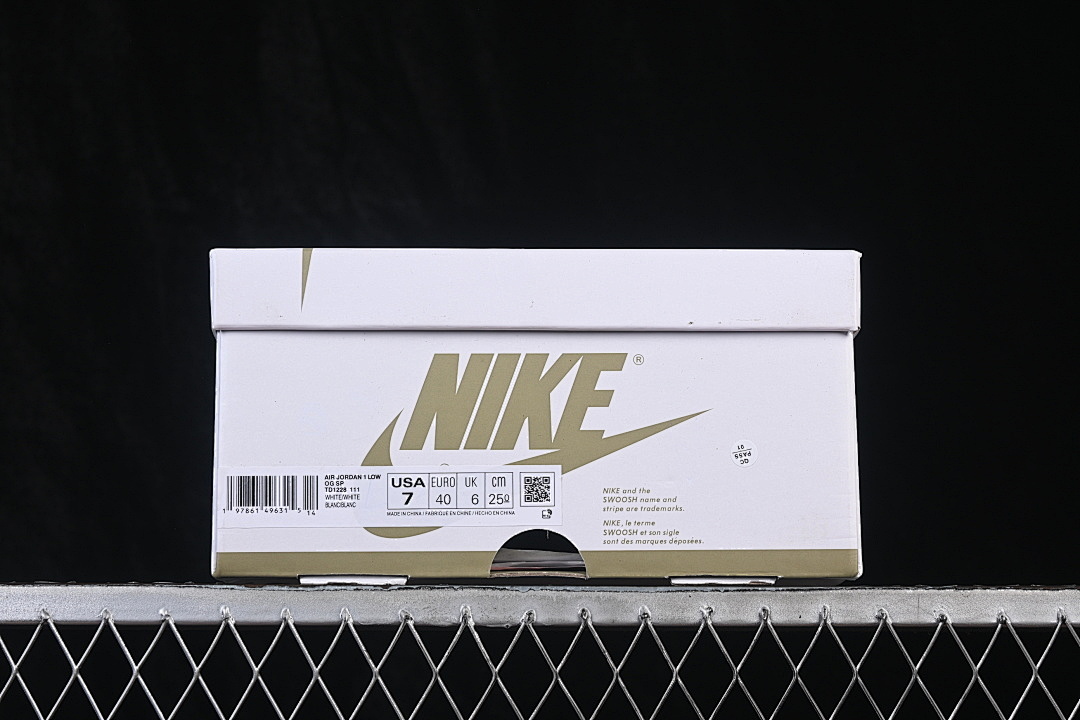 Jordan [TD1228-111]-[TRAVIS SCOTT AIR JORDAN 1 LOW OG WHITE/WHITE/WHITE]-[WOMAN:36-39]-[MAN:40-48.5] - Image 12