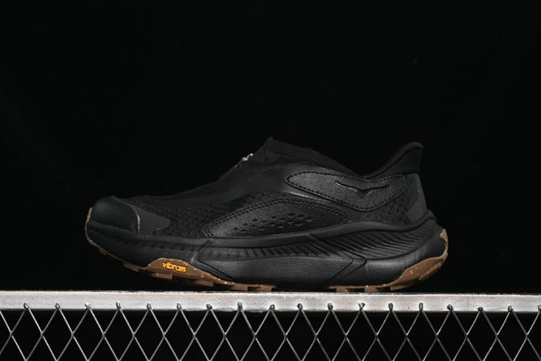 Hoka Hoka [1162850 CRBN]-[ PROJECT TRANSPORT BLACK/BROWN]-[WOMAN:36-39]-[MAN:40-45], photo 1