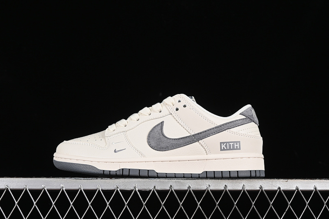 Kith [DQ1098-387]-[SB DUNK LOW KITH WHITE/GREY]-[WOMAN:36-39]-[MAN:40-45], photo 1