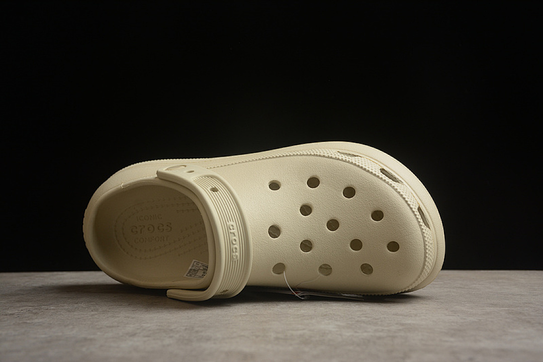 Crocs [207521-2Y2]-[CROCS YELLOW]-[WOMAN:34-40] - Image 13