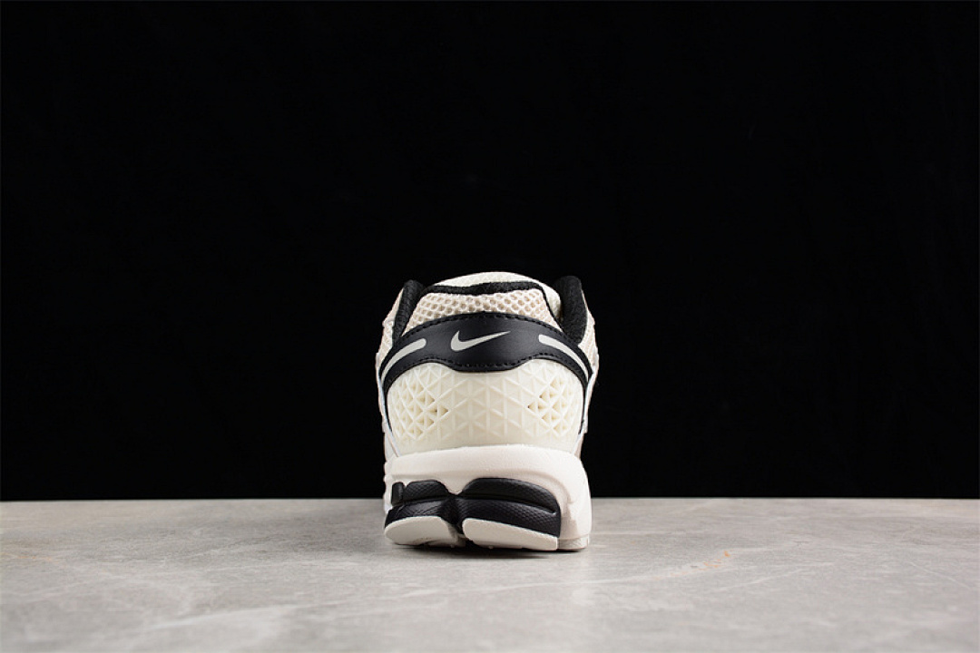 Nike [FN7469-110]-[ZOOM VOMERO 5 SP WHITE/GREY/BLACK]-[WOMAN:36-39]-[MAN:40-45] - Image 11