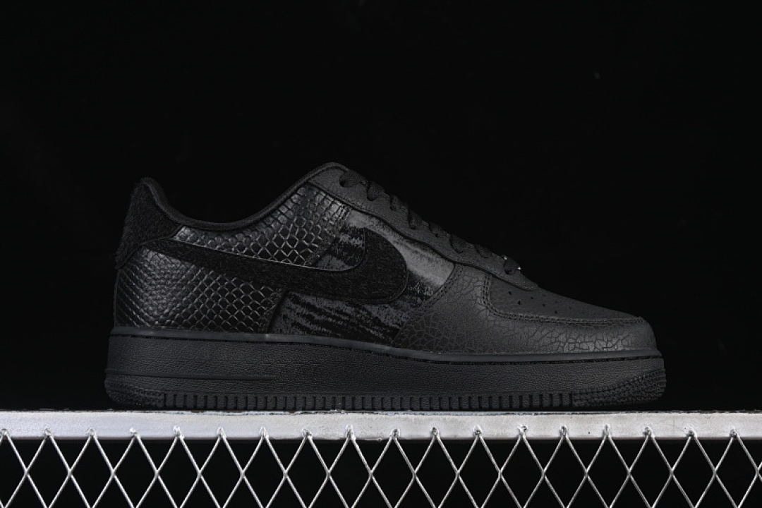 Nike [HQ1977-001]-[AIR FORCE 1 LOW 07 LX 3X CELEBRATION TRIPLE BLACK]-[WOMAN:36-39]-[MAN:40-45] - Image 16