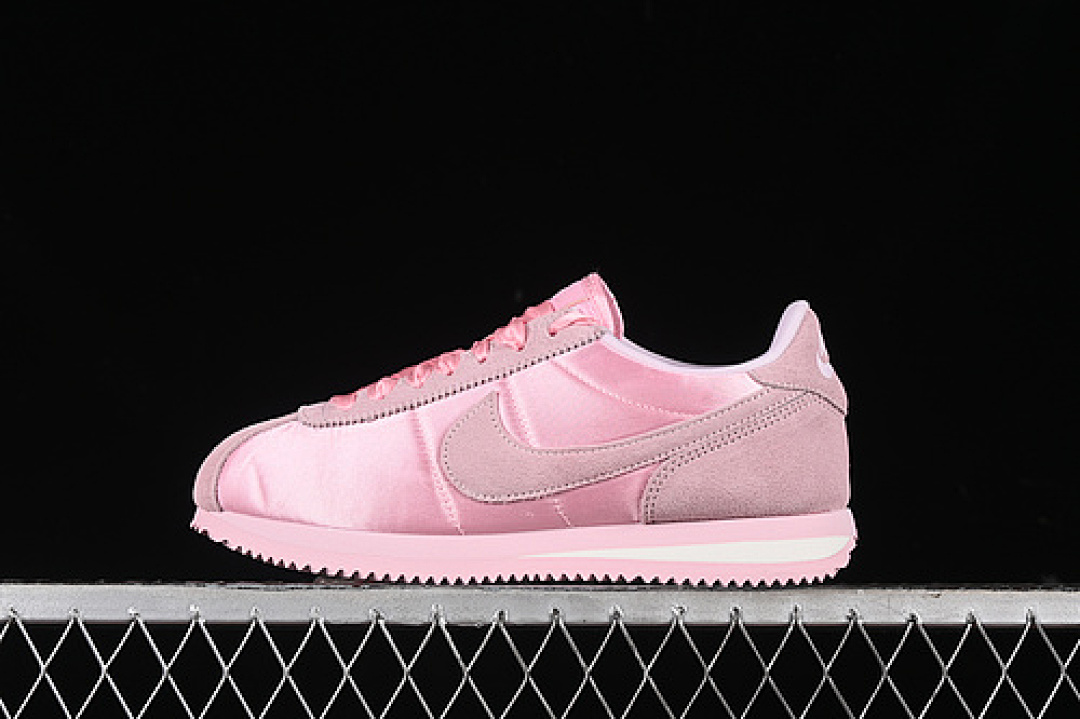 CLASSIC CORTEZ LEATHER MEDIUM SOFT PINK/PINK ICE/MEDIUM PINK · FV5420-600, photo 1