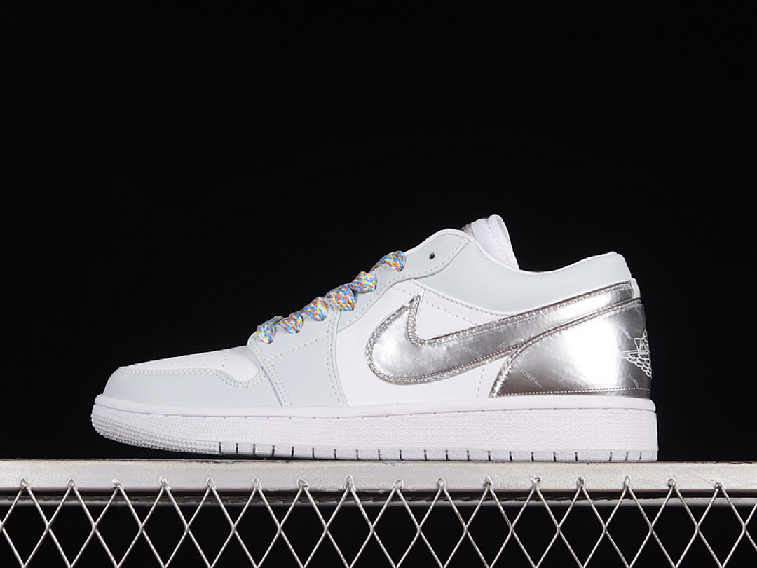 Jordan [DX6070-101]-[AIR JORDAN 1 LOW SE TEAR-AWAY WHITE/WHITE/WOLF GREY]-[WOMAN:36-39]-[MAN:40-47.5], photo 1