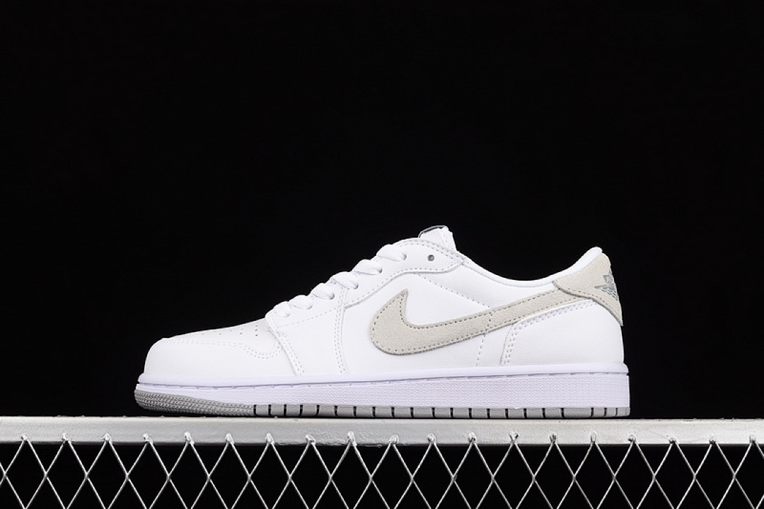 Jordan [CZ0858-100]-[AIR JORDAN 1 RETRO LOW OG GS 2021 WHITE/NEUTRAL GREY/PARTICLE (GREY]), photo 1
