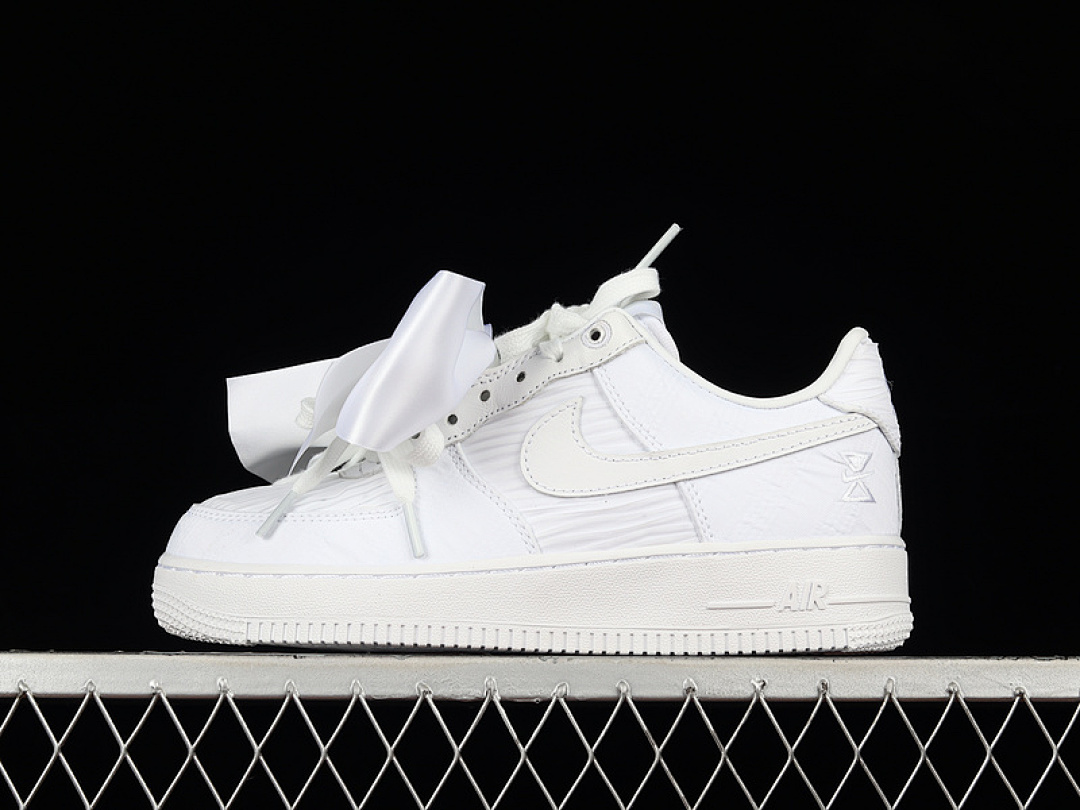 Nike [DV4244-111]-[AIR FORCE 1 LOW BOW WHITE/WHITE/WHITE]-[WOMAN:35.5-39]-[MAN:40-45], photo 1
