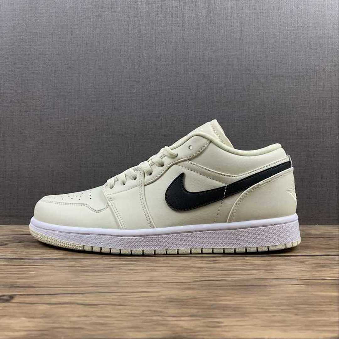 Jordan AIR Jordan 1 LOW COCONUT MILK/BLACK/WHITE · DC0774-121, photo 1