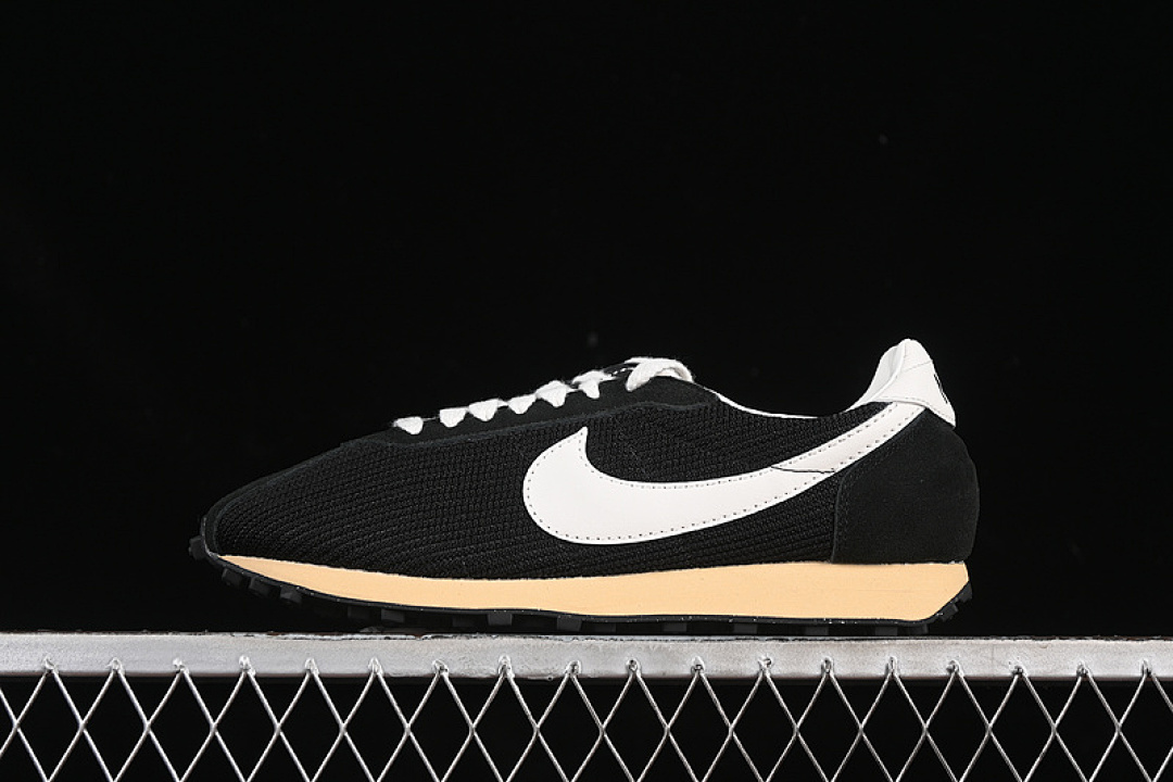 Stussy [HM0950-001]-[STUSSY ROSHE RUN LD-1000 BLACK/SAIL/SESAME]-[WOMAN:36-39]-[MAN:40-45], photo 1