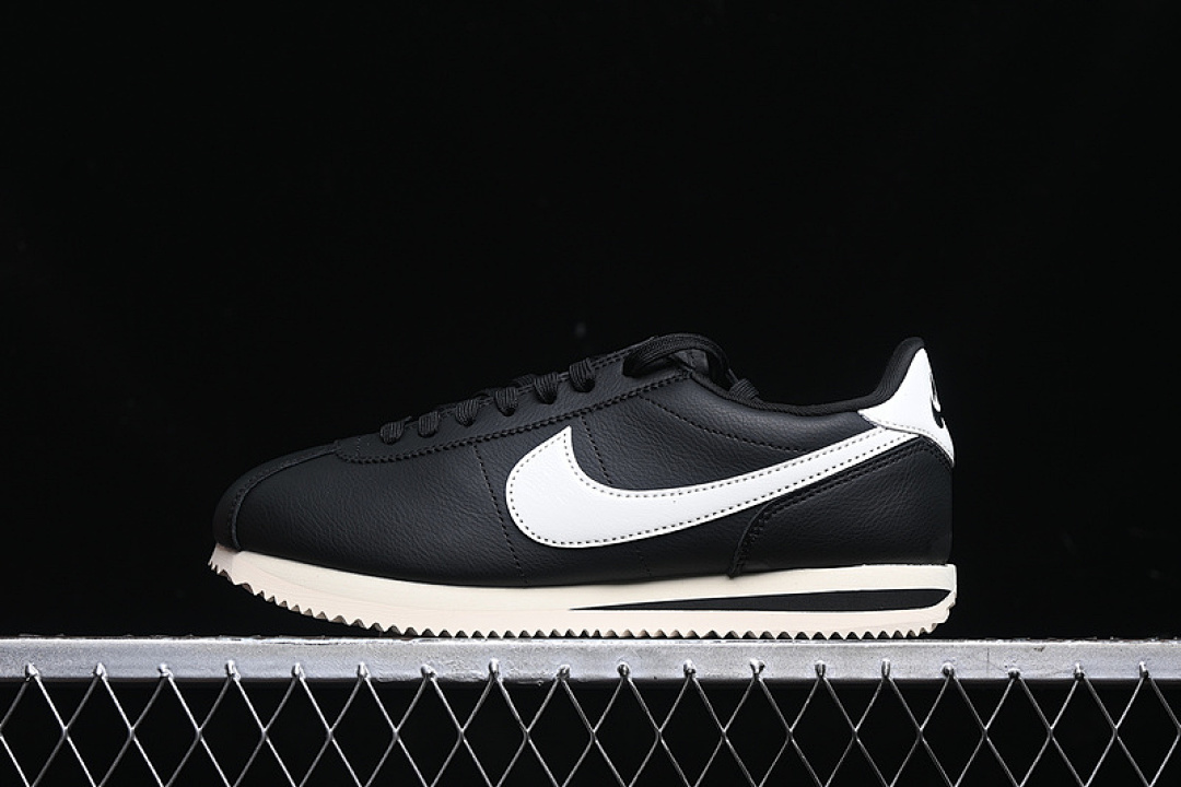 CLASSIC CORTEZ LEATHER BLACK/SAIL/ALABASTER · FB6877-001, photo 1
