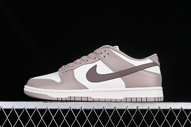 Nike DUNK LOW SB DIFFUSED TAUPE SAIL/PLUM ECLIPSE/DIFFUSED TAUPE · DD1503-125, photo 1