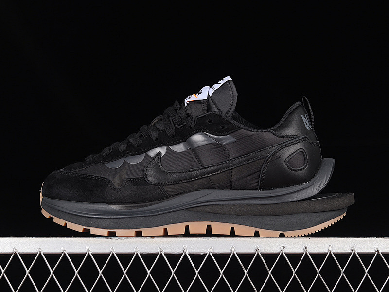 Sacai LJ Sacai X VAPORWAFFLE BLACK GUM BLACK/OFF-NOIR/OFF-NOIR · DD1875-001, photo 1