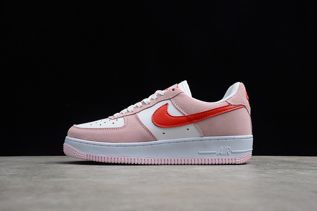Nike Nike AIR FORCE 1 LOW 07 VALENTINE’S DAY LOVE LETTER TULIP PINK/UNIVERSITY RED/WHITE · DD3384-600, photo 1