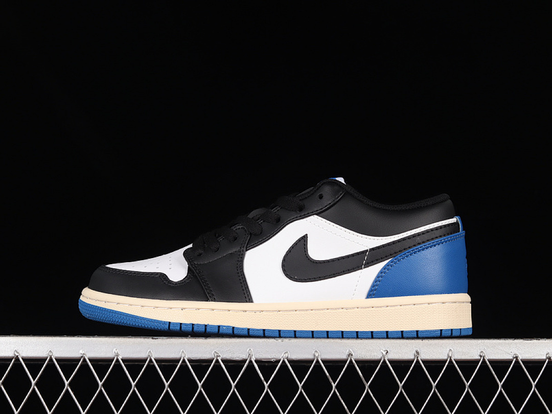 Jordan AIR Jordan 1 LOW WHITE/BLACK/NAVY BLUE · DM7078-110, photo 1