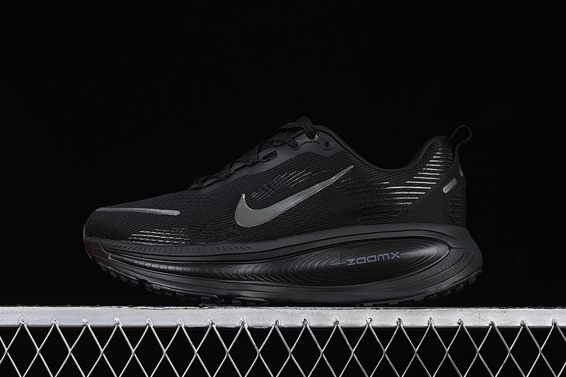 Nike Nike AIR ZOOM VOMERO 18 GREY/BLACK · HM6803-807, photo 1