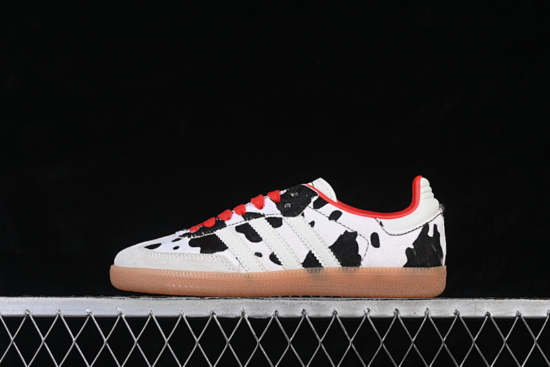 Adidas Adidas CLOVER CASUAL BOARD SHOES BLACK/WHITE/RED · KI6956, photo 1