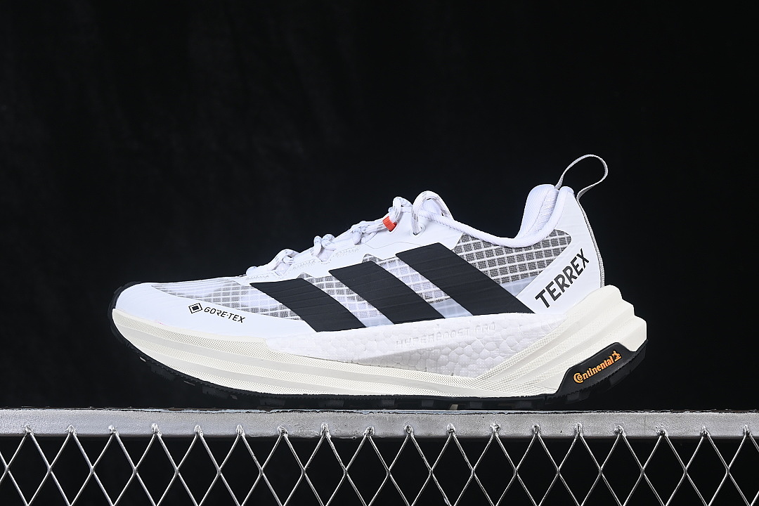 TERREX FREEHIKER 3 LOW GTX CASUAL SHOES WHITE/PURE WHITE · KI8275, photo 1