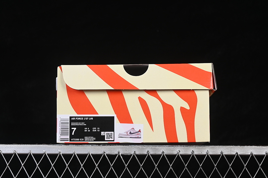 Nike [HT5088-628]-[AIR FORCE 1 07 LOW CASUAL SNEAKERS RED/WHITE/DARK GRAY]-[WOMAN:36-39]-[MAN:40-45] - Image 11