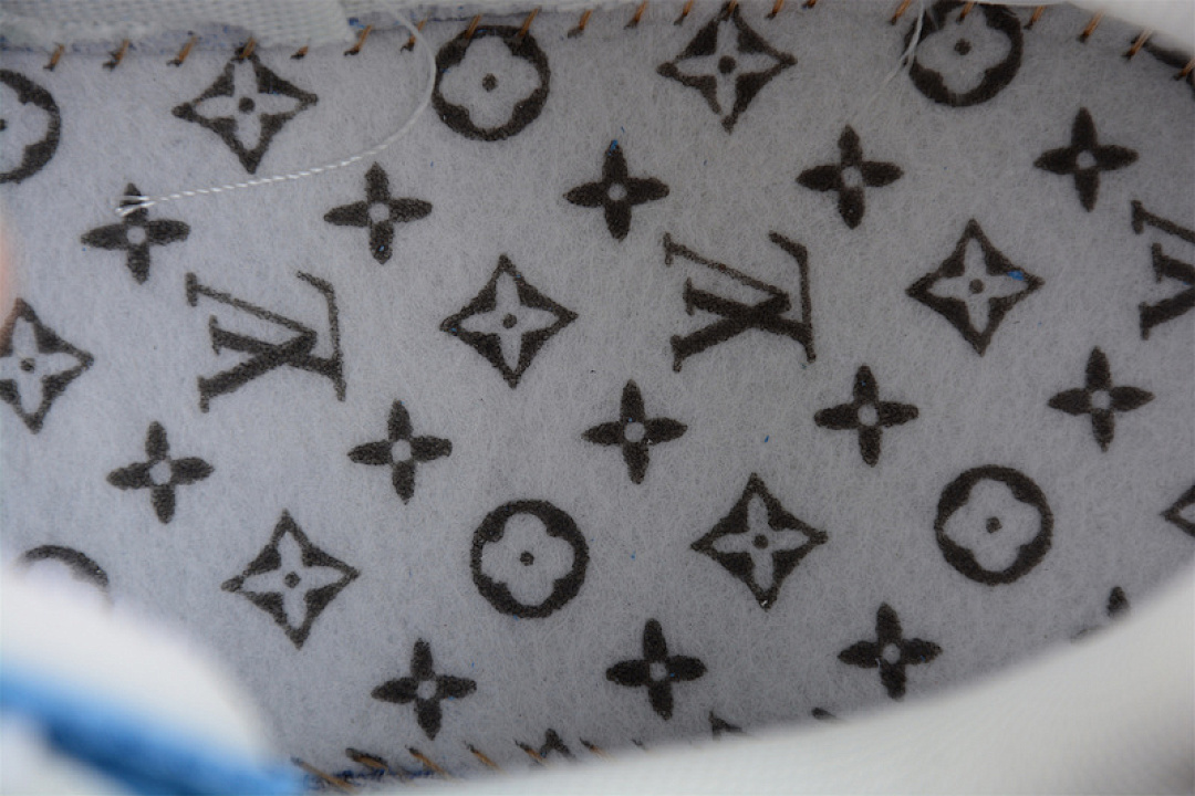 Louis Vuitton [L*V TRAINER LOW SNEAKER WHITE/WHITE/SKY BLUE]-[WOMAN:35-39]-[MAN:40-45] - Image 5