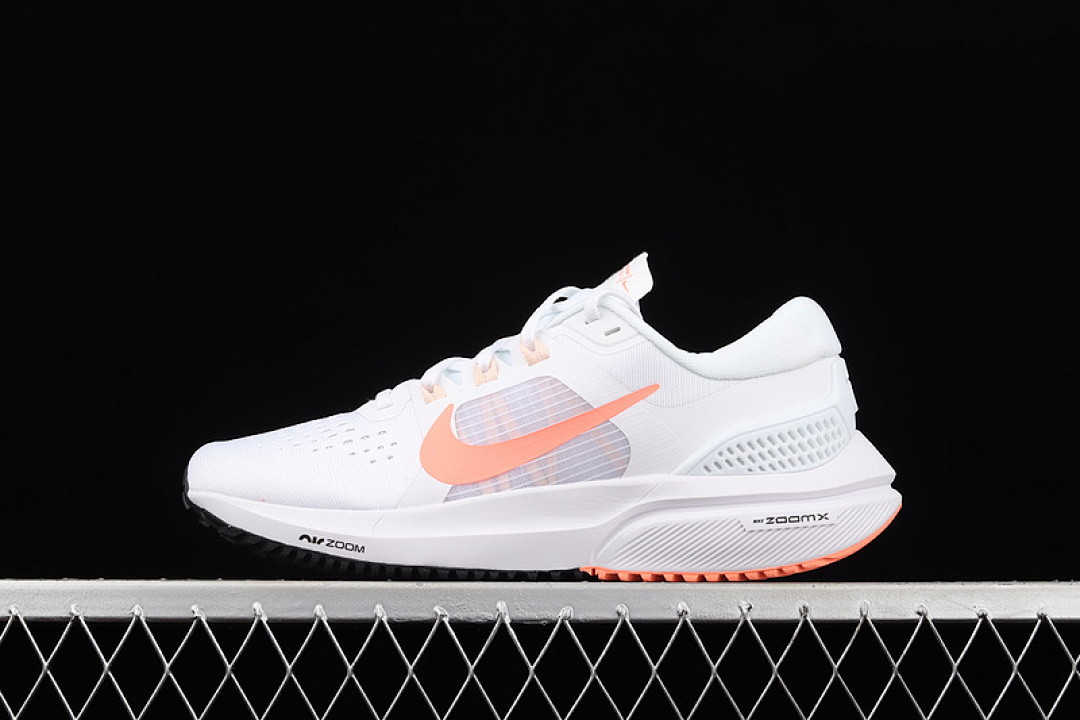 Nike Nike AIR ZOOM VOMERO 15 WHITE/WHITE/PINK · CU1856-102, photo 1
