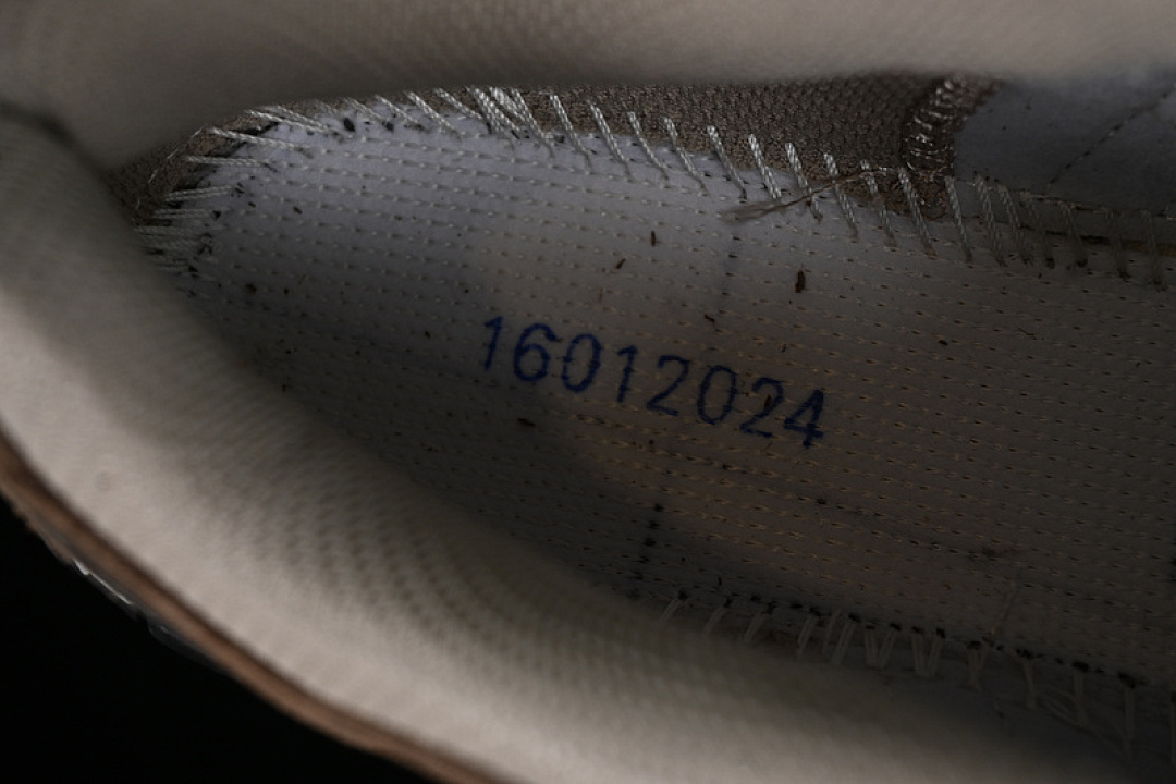 On Running [474785-21]-[XA PRO 3D SUEDE OUTDOOR OFF ROADING COFFEE/LIGHT WHEAT]-[WOMAN:36-39]-[MAN:40-46] - Image 4