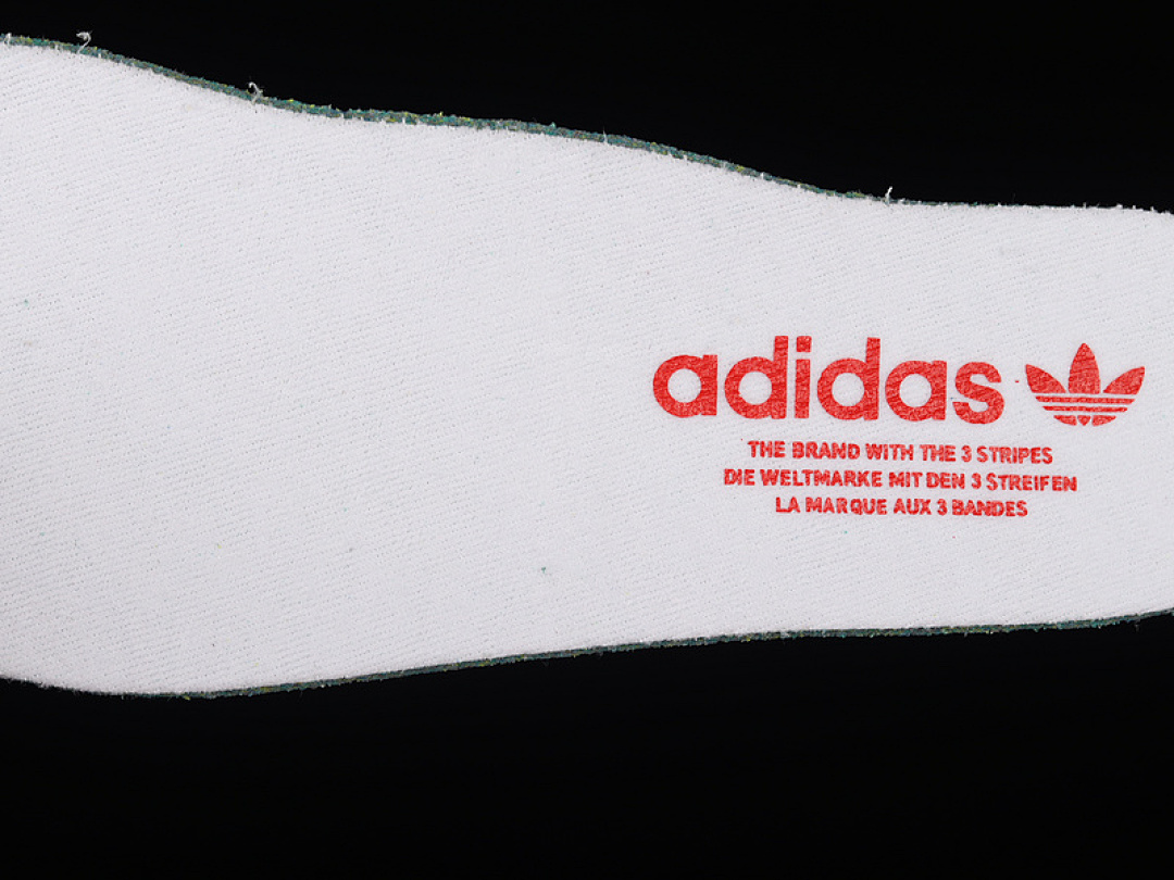 Adidas [B44628]-[SAMBA VEGAN OG FOOTWEAR WHITE/SCARLET/GUM]-[WOMAN:36-39]-[MAN:40-45] - Image 3