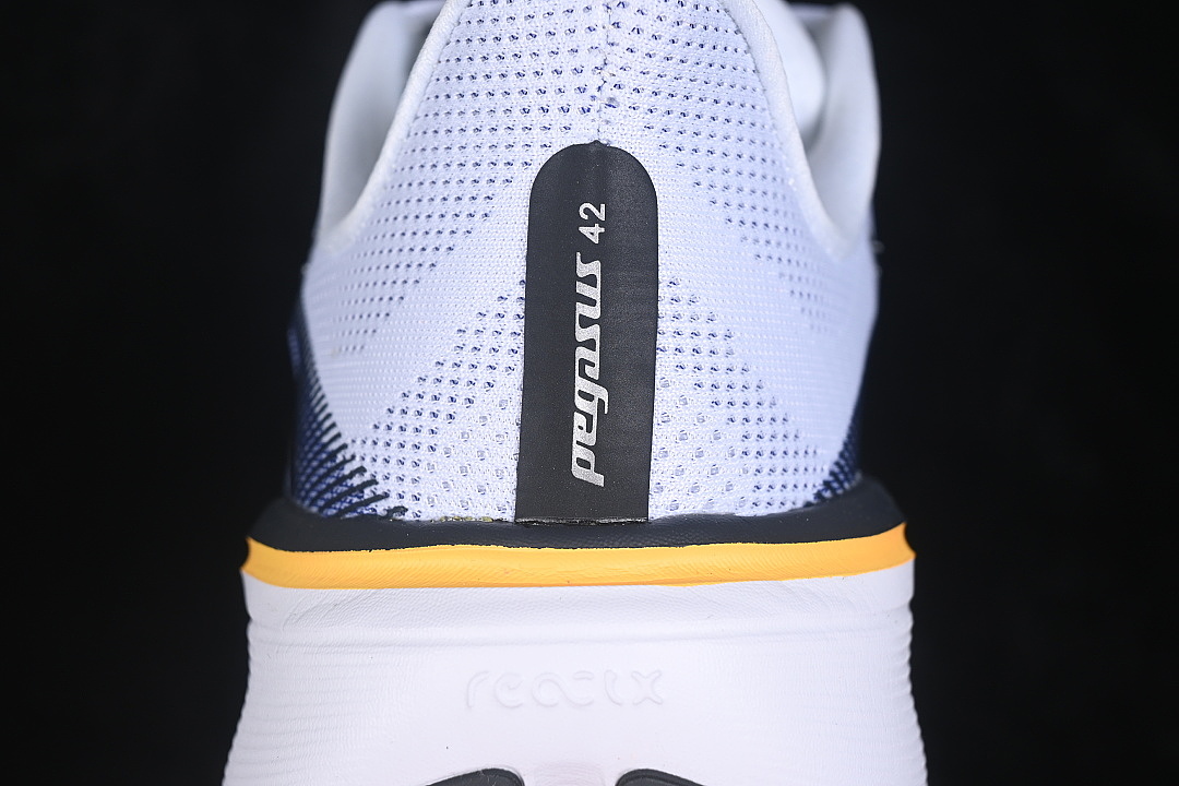 Nike [IB1873-102]-[AIR ZOOM PEGASUS 42 WHITE/TOTAL ORANGE/METALLIC SILVER]-[WOMAN:39]-[MAN:40-45] - Image 7