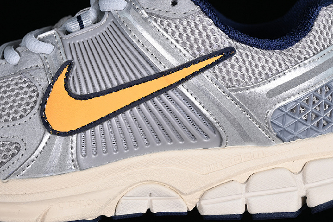 Nike [FJ4151-001]-[ZOOM VOMERO 5 MS GREY/SILVER/YELLOW]-[WOMAN:36-39]-[MAN:40-45] - Image 8