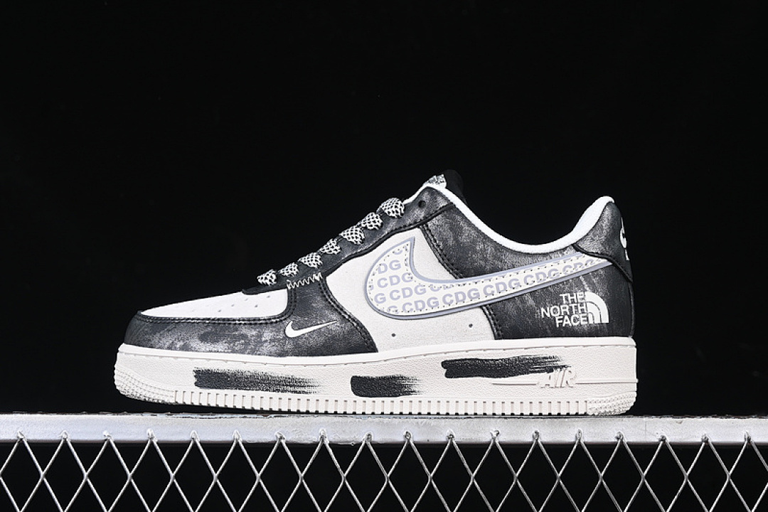 Nike [DM6688-008]-[AIR FORCE 1 07 LOW WHITE/GREY/BLACK]-[WOMAN:36-39]-[MAN:40-45], photo 1