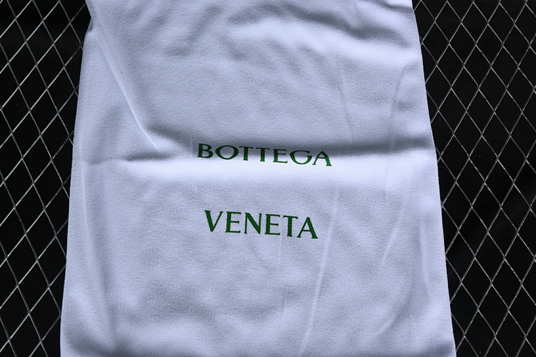 Bottega Veneta [BOTTEGA VENETA GREY/GREY]-[MAN:39-45] - Image 2