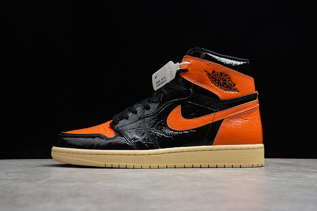Jordan [555088-028]-[AIR JORDAN 1 RETRO HIGH OG SHATTERED BACKBOARD 3.0 BLACK/PALE VANILLA-STARFISH], photo 1