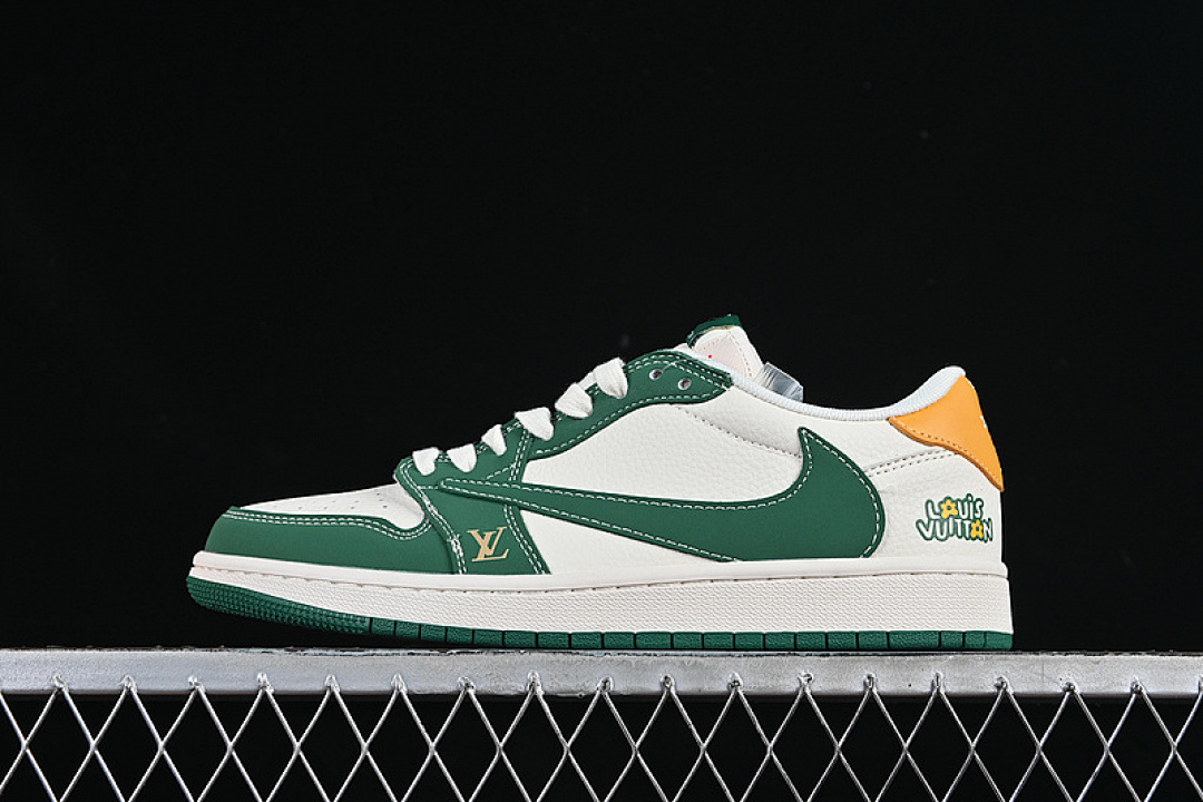Jordan TRAVIS SCOTT X FRAGMENT DESIGN AIR Jordan 1 LOW OG SP WHITE/GREEN/YELLOW · ZH2598-161, photo 1