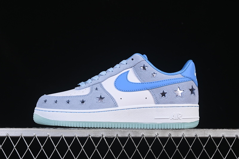 Nike Nike AIR FORCE 1 07 LOW WHITE/BLUE · HQ8051-400, photo 1