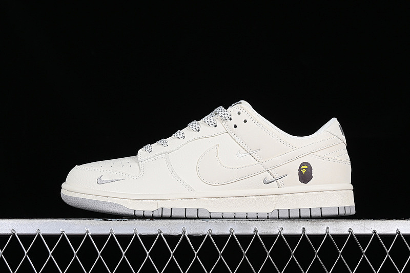 Bape Nike SB DUNK LOW BAPE WHITE · XD6188-018, photo 1