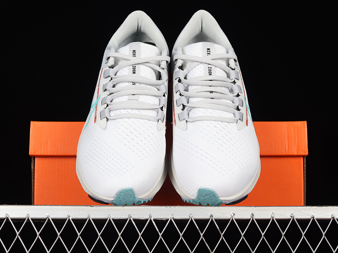Nike [CW7356-105]-[AIR ZOOM PEGASUS 38 WHITE/WHITE/BLUE]-[MAN:39-45] - Image 12