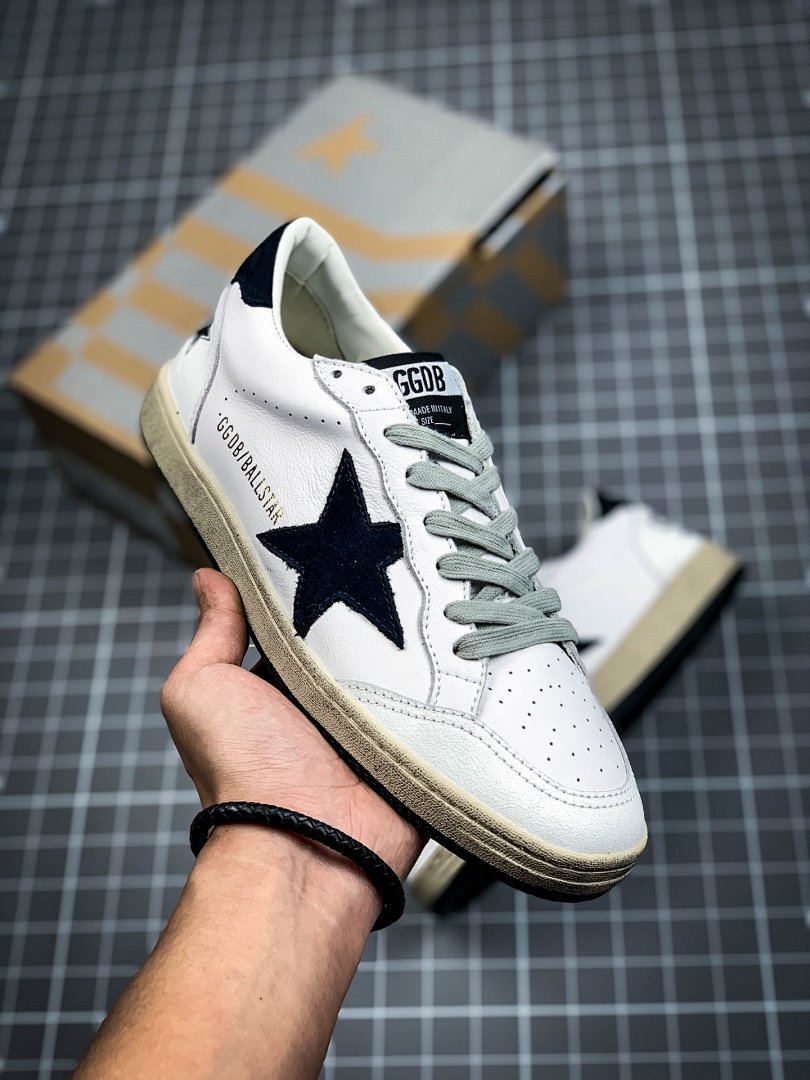 Golden Goose [GOLDEN*GOOSE SUPER STAR WHITE/NAVY BLUE]-[WOMAN:35-39]-[MAN:40-44], photo 1
