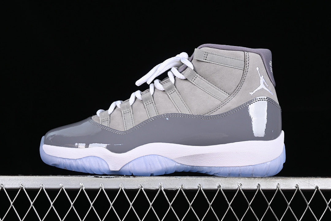 Jordan AIR Jordan 11 RETRO 2021 MEDIUM GREY/WHITE/COOL GREY · CT8012-005, photo 1