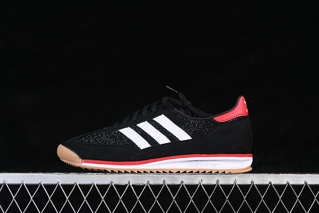 Unbranded [IH9204]-[SL 72 OG CORE BLACK/WHITE/BETTER SCARLET]-[WOMAN:36-39]-[MAN:40-45], photo 1