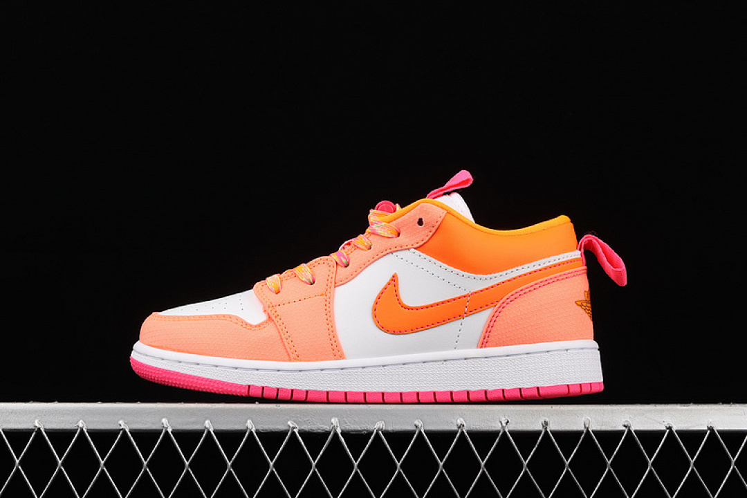 Jordan [DJ0530-801]-[AIR JORDAN 1 LOW UTILITY GS CRIMSON PLUSE/TOTAL ORANGE/WHITE]-[WOMAN:36-40], photo 1