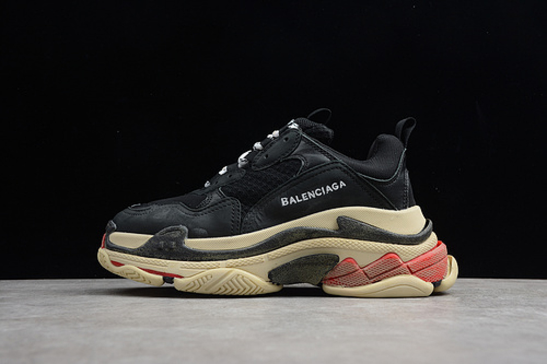 Unbranded [ECBA7700320G]-[TRIPLE S SNEAKER DADSHOE BLACK/RED]-[WOMAN:35-39]-[MAN:40-45]-[1.8-200], photo 1